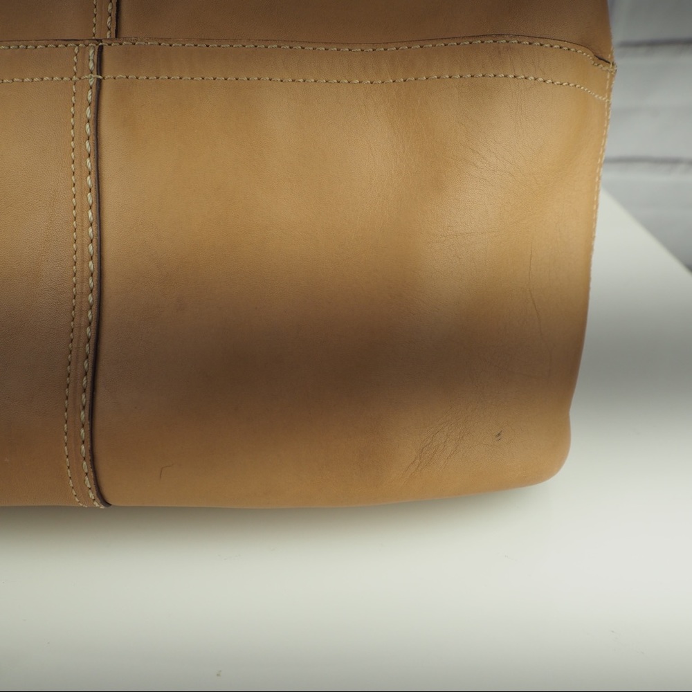 Coach East West F13354 Beige Leather Shoulder Bag - Picture 15 of 16